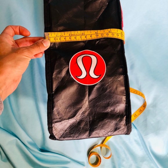 LULULEMON RECYCLABLE TOTE/S - Picture 7 of 13